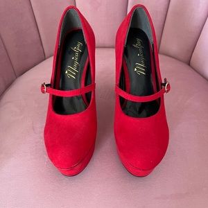 Red high heels, size 6, new never used